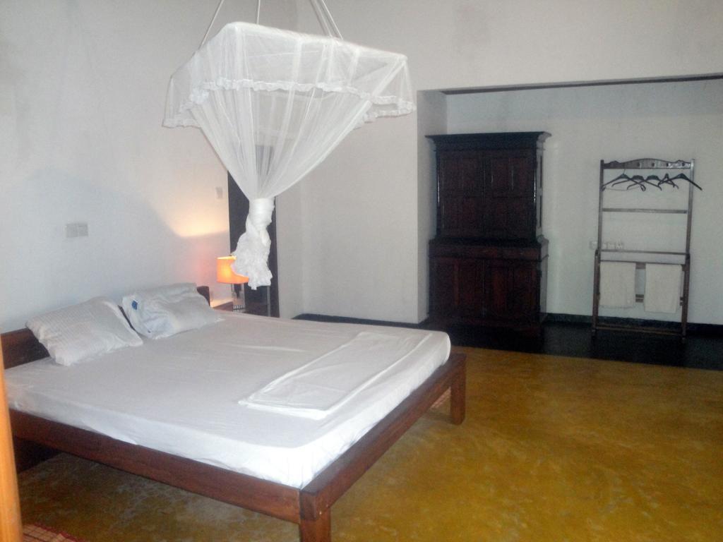 Priyanka Villa Bentota Exterior photo