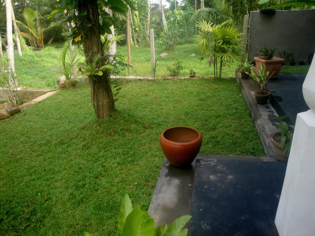 Priyanka Villa Bentota Room photo
