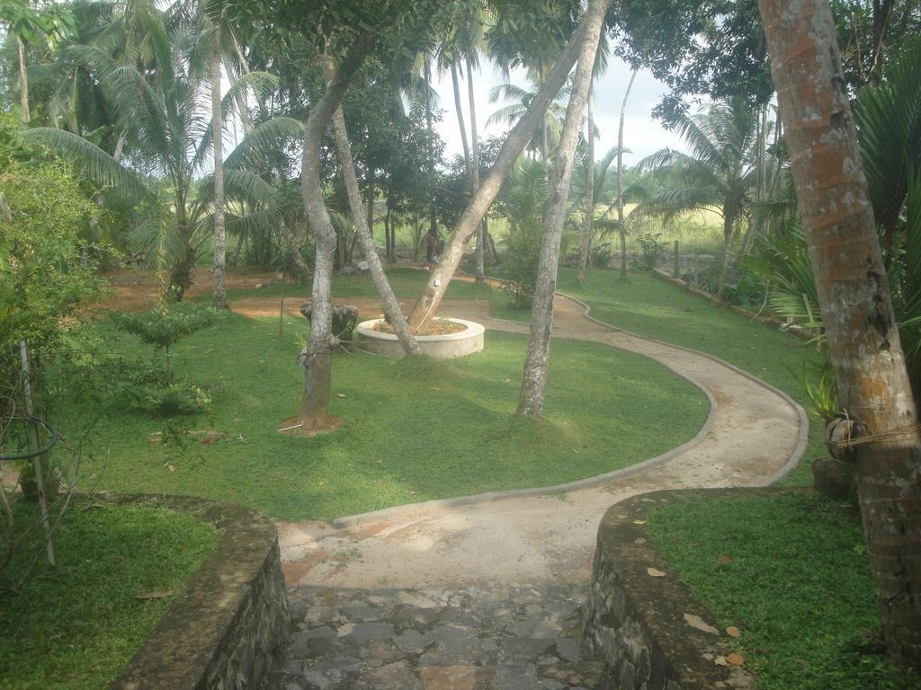 Priyanka Villa Bentota Exterior photo
